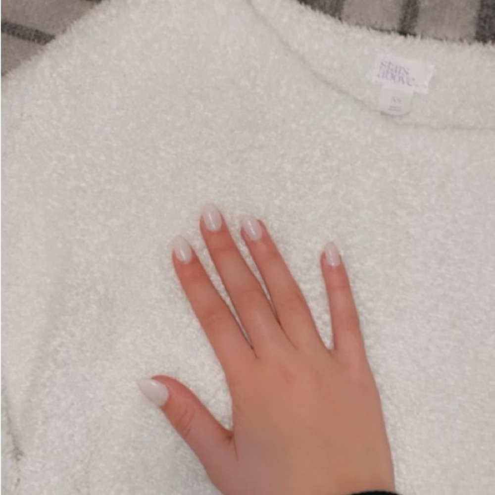 Fuzzy oversized crewneck!!